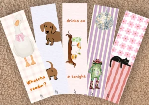 De vijf voorkanten van de collectie Paws & Pages, naast elkaar